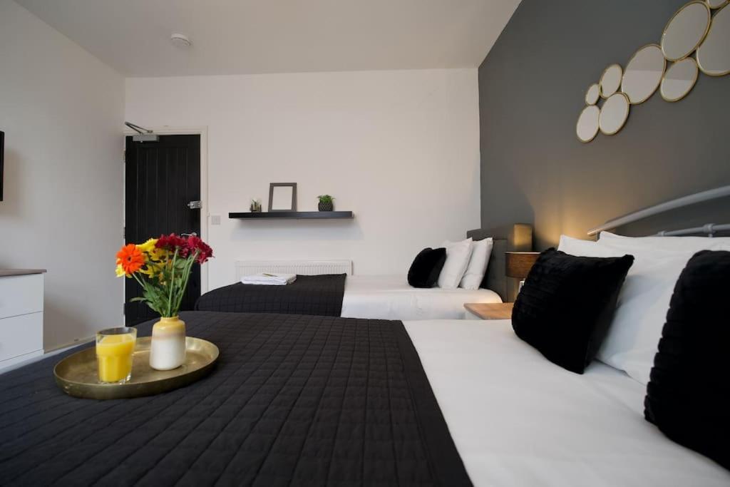 Gordon House - Fully Furnished, Tvs In Rooms, Free Parking, Netflix, Walk To Centre Coventry